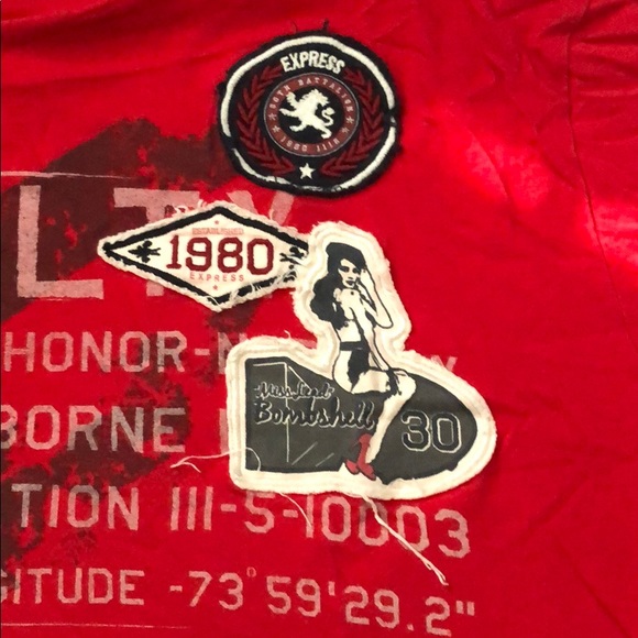 Red express T-shirt - Picture 3 of 3